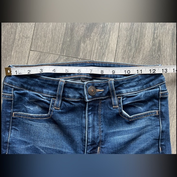American eagle otfitters super stretch medium wash whiskered skinny jeans 4 Long - Picture 9 of 11